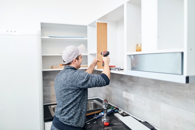 How to Find a Contractor for Kitchen Remodel: Tips to Choose the Best Pro Easily