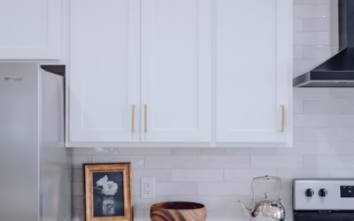 Cabinet Hardware Trends for Finishes, Styles, and Pairings